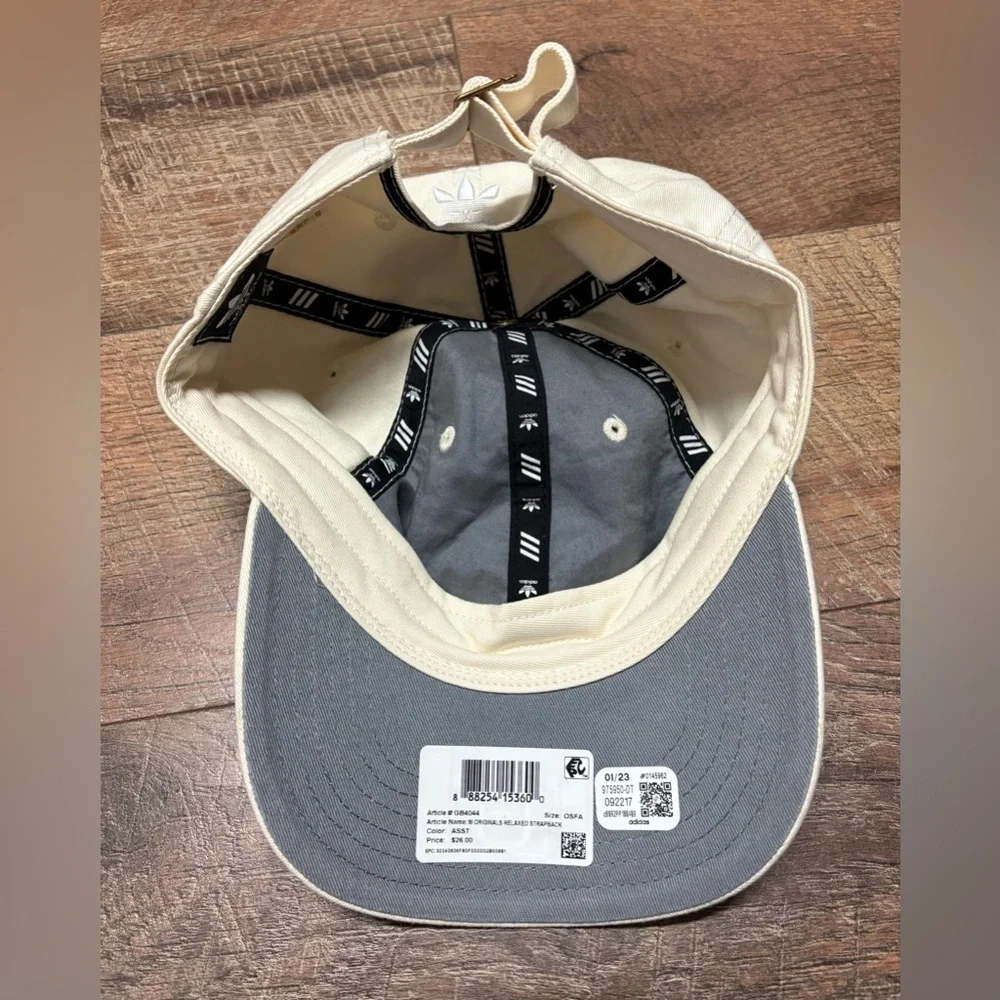 NWT Adidas Adjustable Strapback Hat